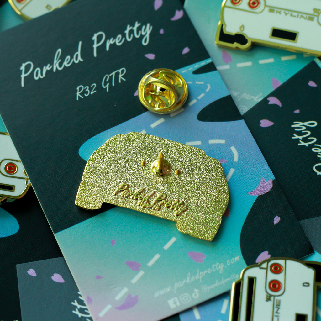 R32 GTR Gold Pin